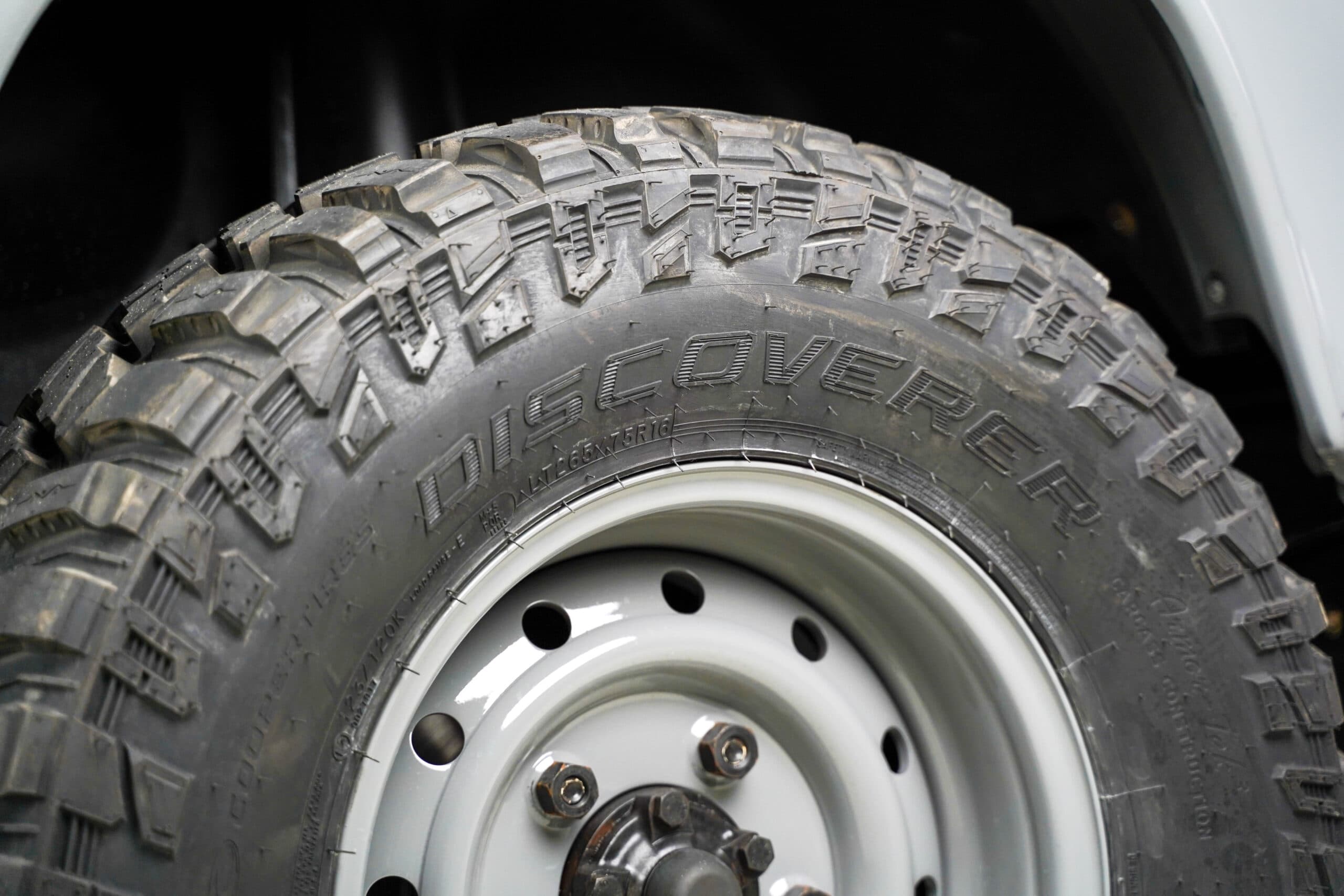 Defender 90 Studio Review detail 2